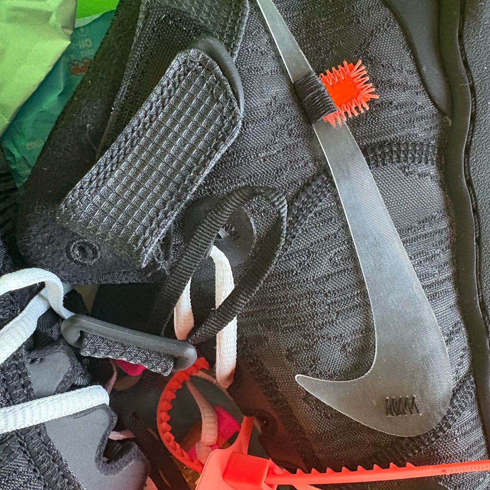 Off-White Air Force 1 Mid Black - Picture 7 of 9